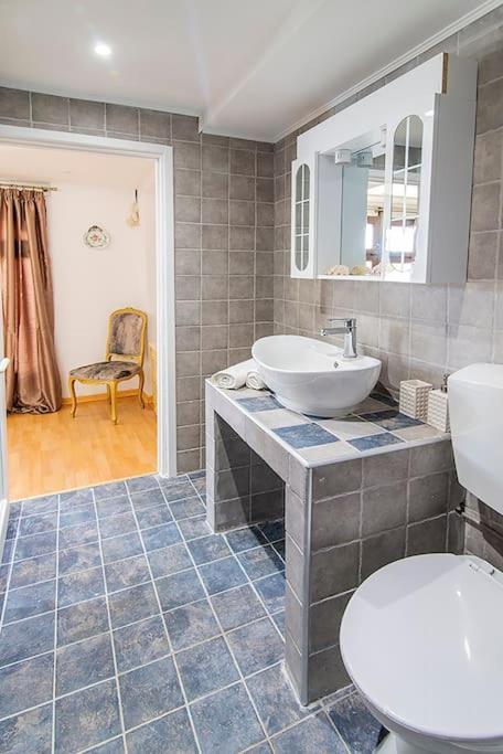 Villa Traditional Vintage House Plaka, Center Athen